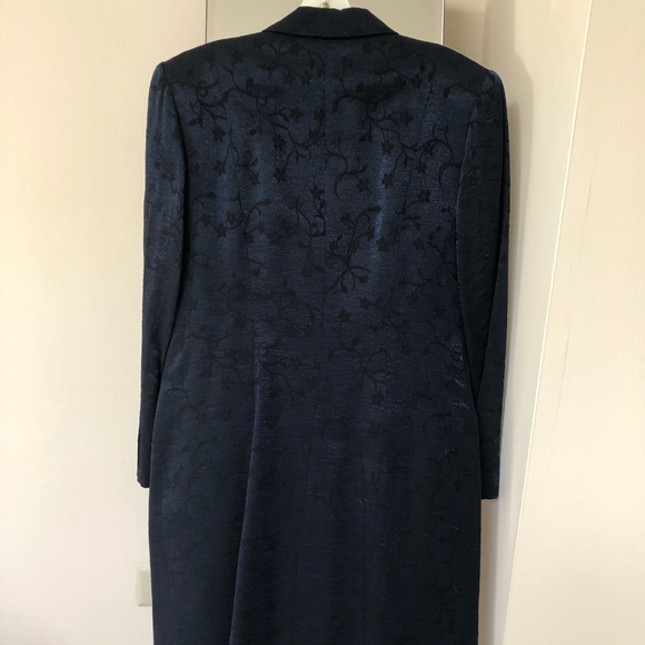 Sheath Jaguard Dress with matching long jacket - Picture 5 of 8